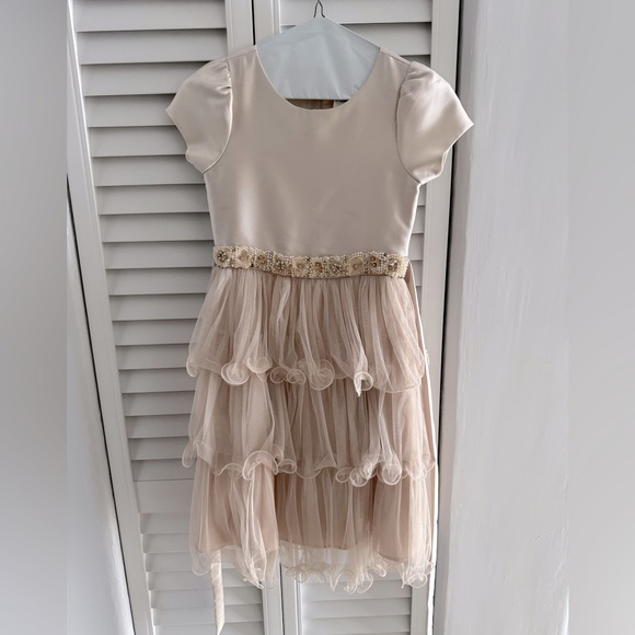 Rare Editions Other - Gorgeous girls’ champagne dress with ruffled tulle skirt and beaded waist